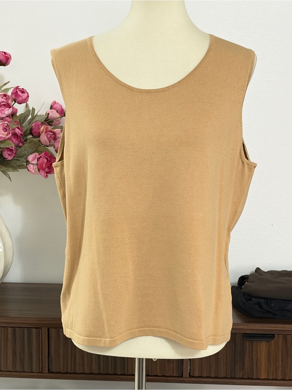 NYGARD COLLECTION Everyday Scoop Neck Tank Top in Camel Size XL (18-20)